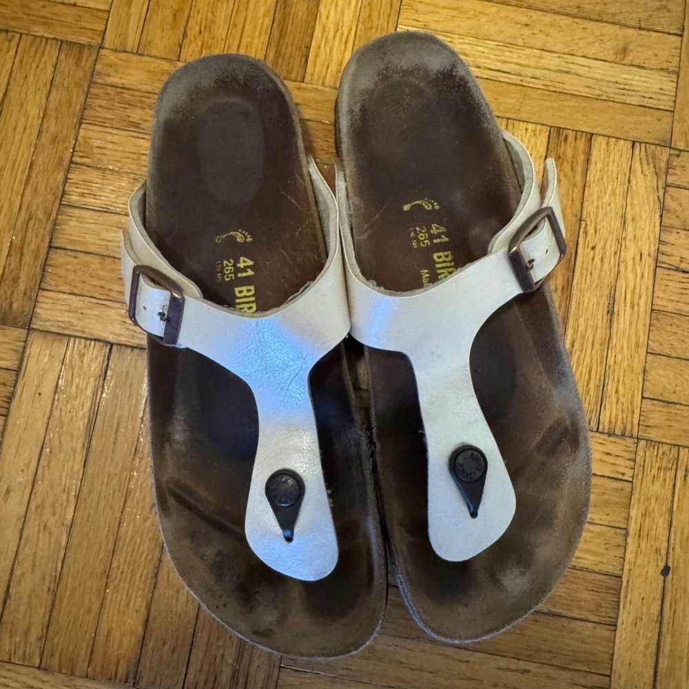 Gold Gizeh Birkenstock Sandals